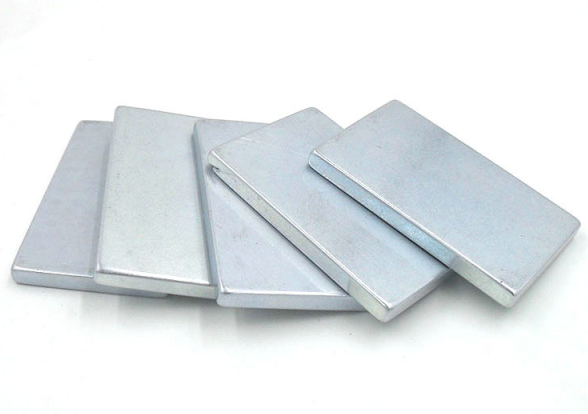 廠家直銷釹鐵硼強(qiáng)磁鐵